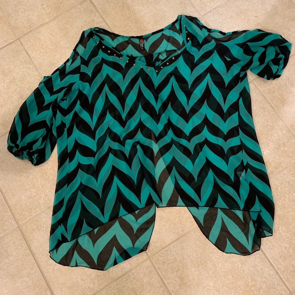 2X Flowy Top